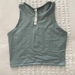 Lulu lemon crop tank